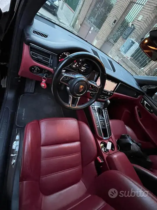 Porsche Macan 2019 photo 2