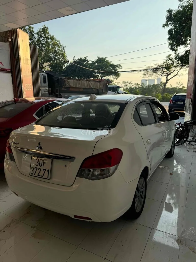 Mitsubishi Mirage 2018 photo 3
