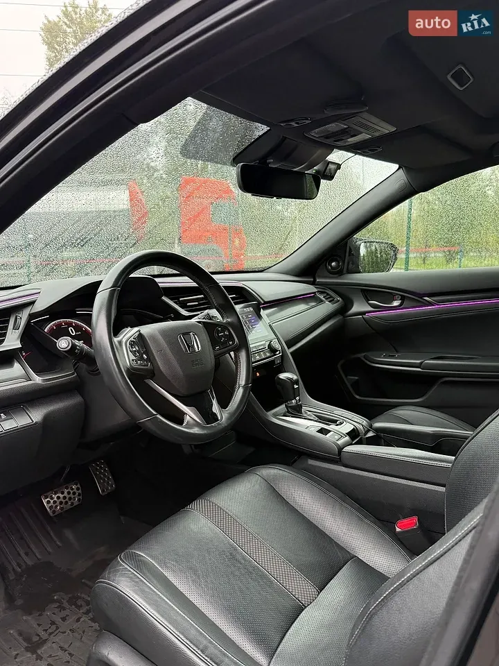 Honda Civic 2020 photo 2
