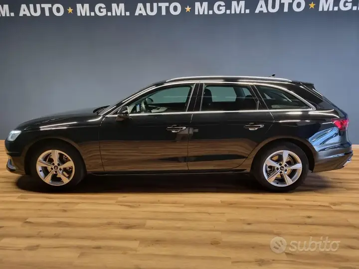 Audi A4 Avant 2023 photo 2