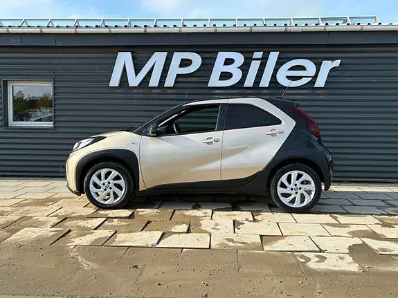 Toyota Aygo X 2022 photo 2