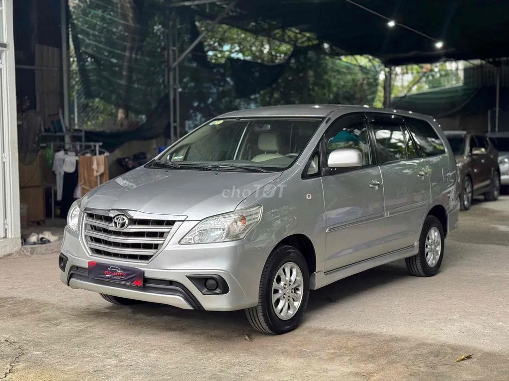 Toyota Innova 2014 photo 2