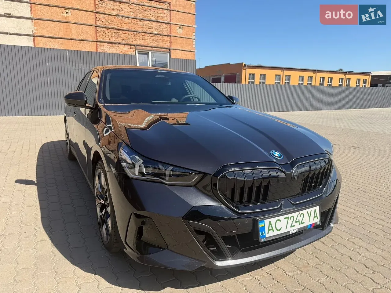 BMW I5