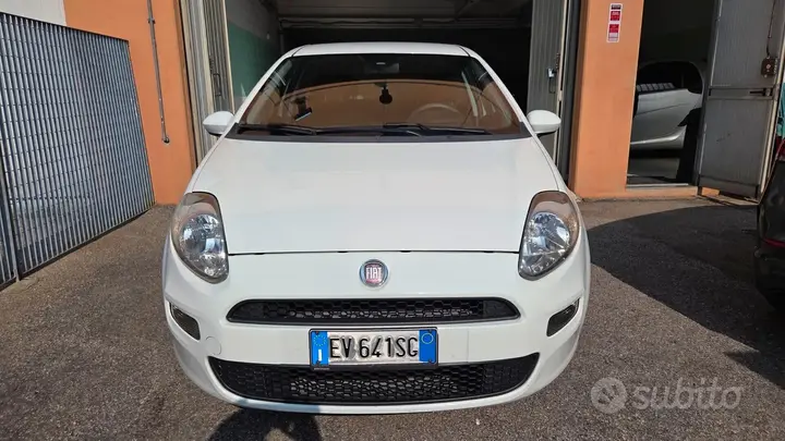 Fiat Punto 2014 photo 2
