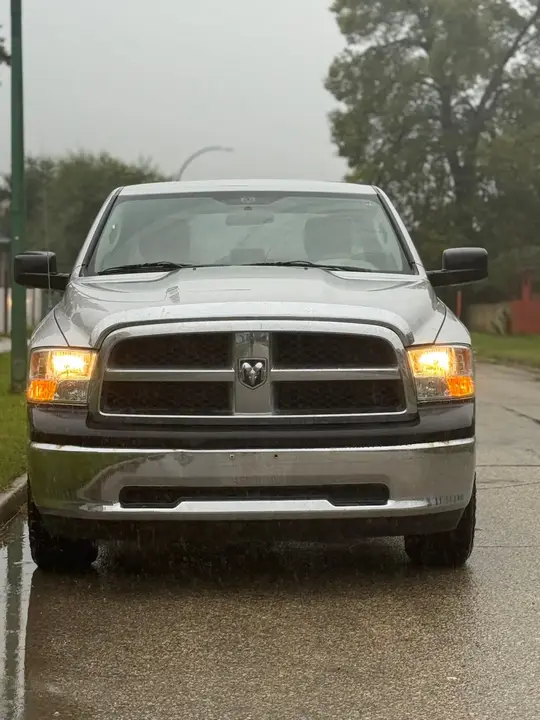 Dodge Ram 1500 2012 photo 2