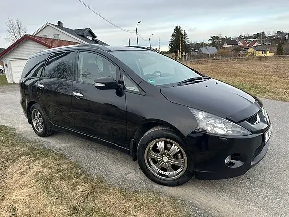 Mitsubishi Grandis 2006 photo 5