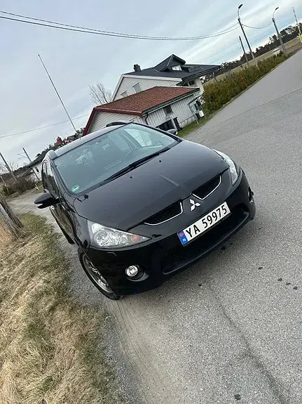 Mitsubishi Grandis 2006 photo 3