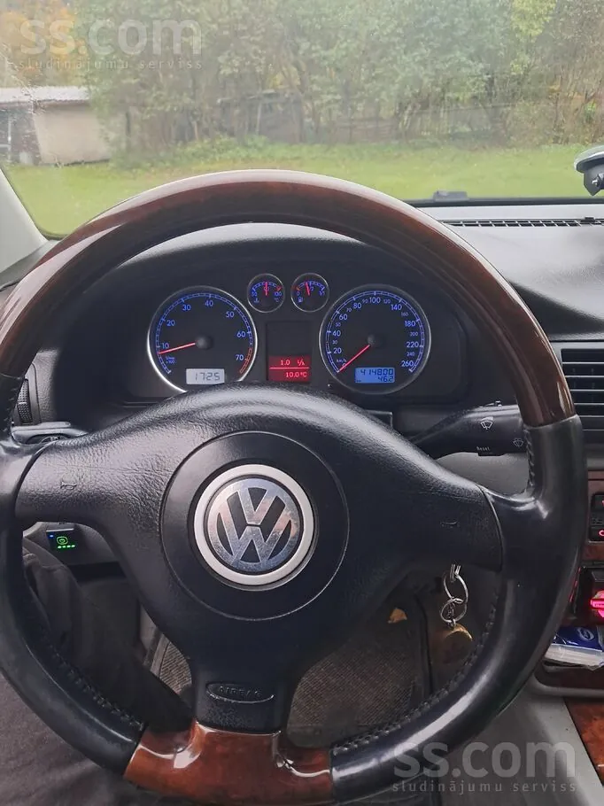 Volkswagen Passat 2003 photo 4