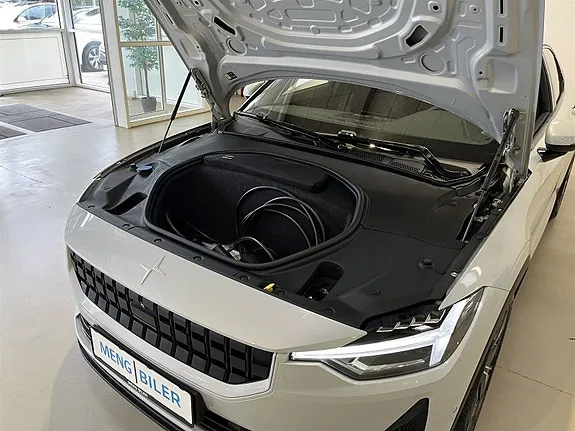 Polestar 2 2023 photo 3