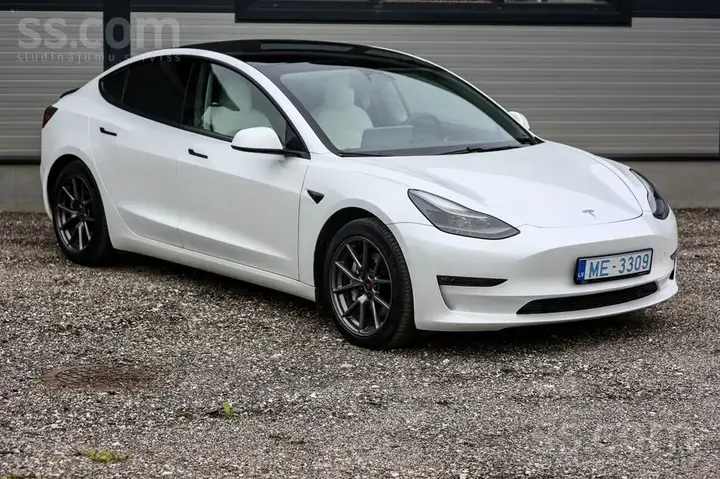 Tesla Model 3 2021 photo 3