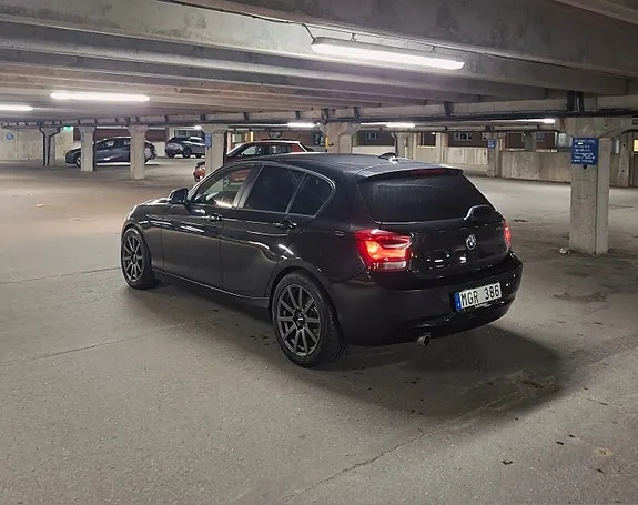 BMW 118D 2012 photo 2