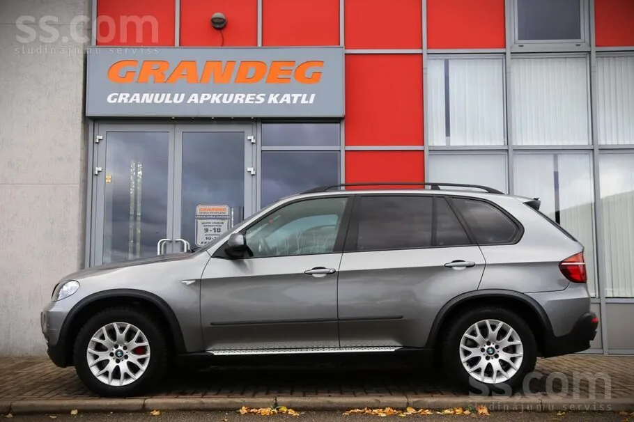 BMW X5 2008 photo 2