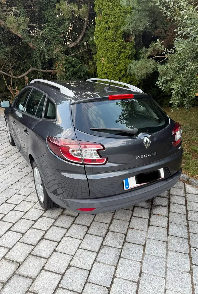 Renault Megane 2011 photo 2
