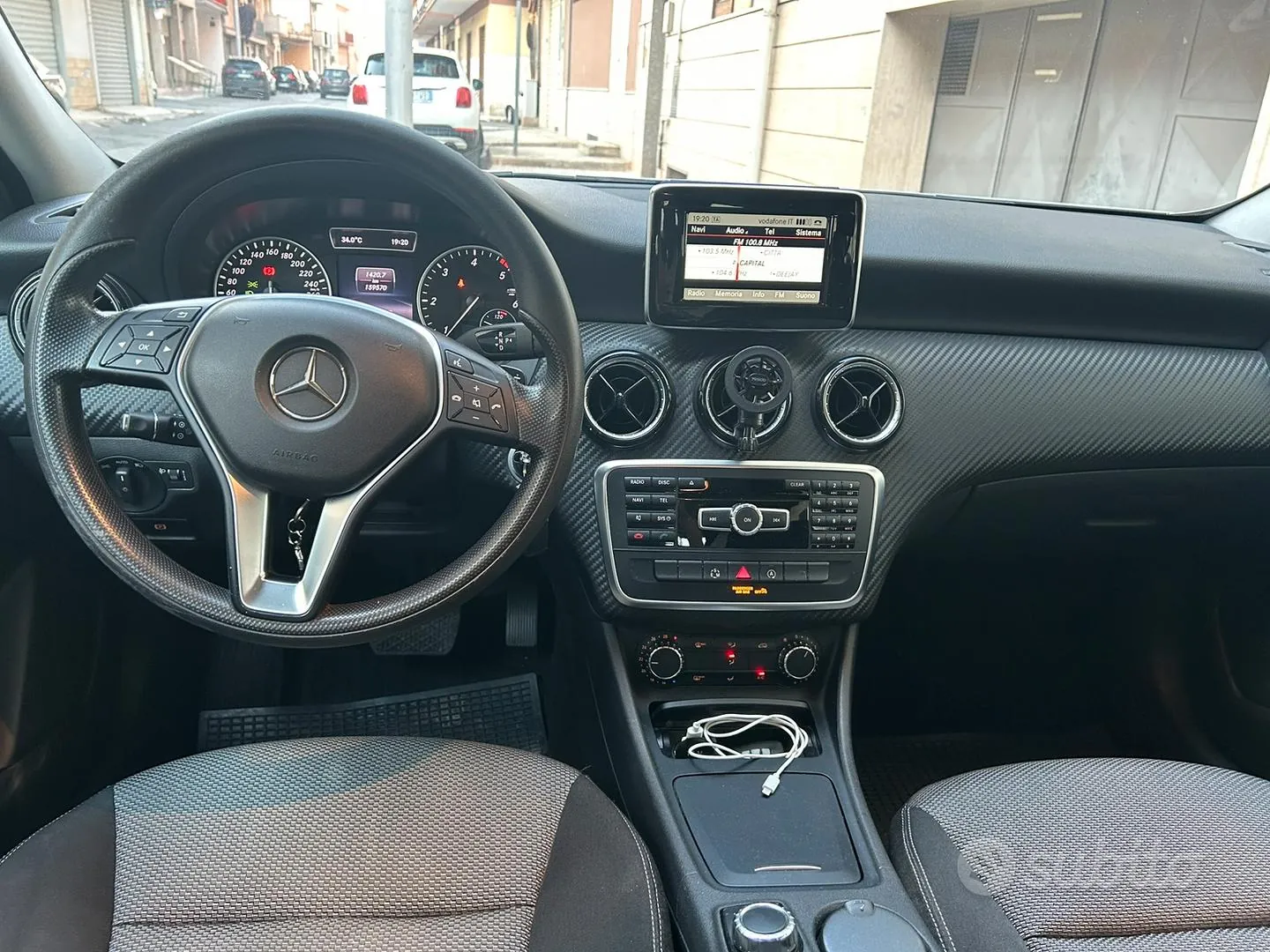 Mercedes-Benz Gla 2015 photo 5