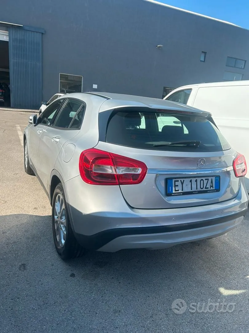 Mercedes-Benz Gla 2015 photo 2