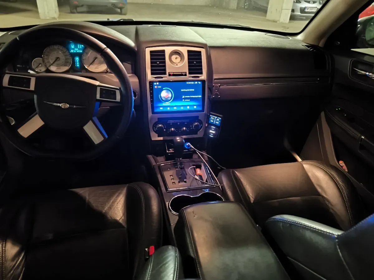 Chrysler 300 C 2008 photo 3