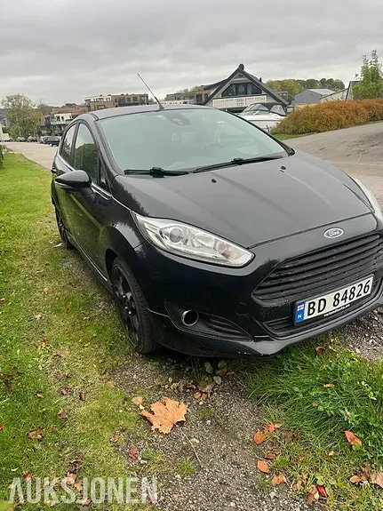 Ford Fiesta 2013 photo 3