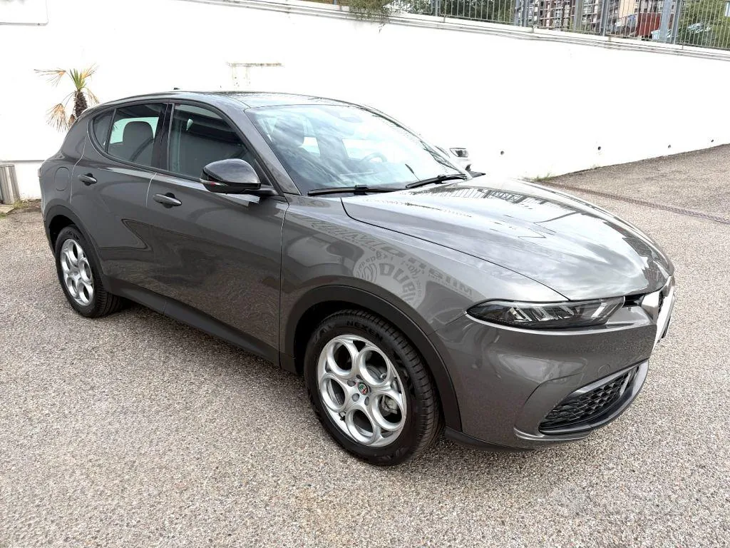 Alfa Romeo Tonale 2023 photo 2