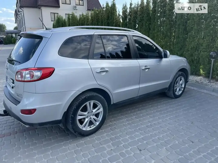 Hyundai Santa Fe 2011 photo 5