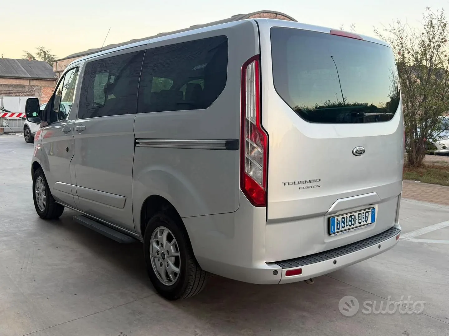 Ford Tourneo Custom 2015 photo 3