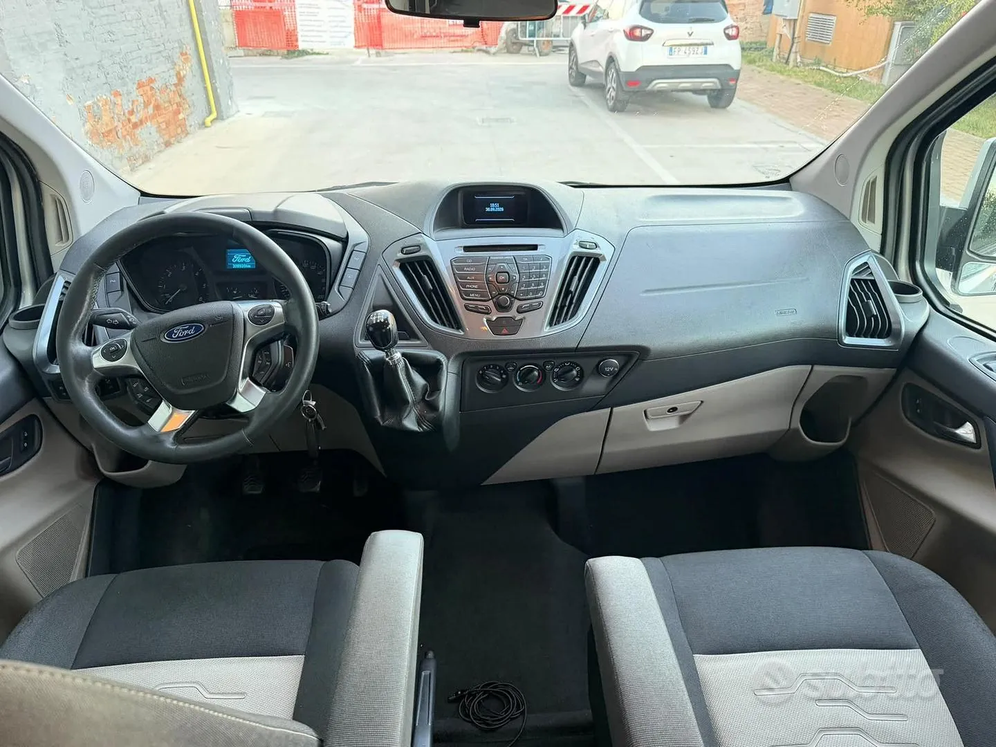 Ford Tourneo Custom 2015 photo 5