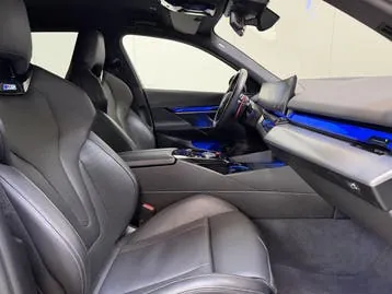 BMW M5 Touring 2025 photo 2