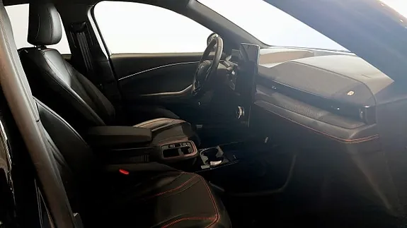 Ford Mustang Mach-E 2026 photo 3