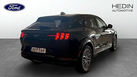 Ford Mustang Mach-E 2026 photo 2