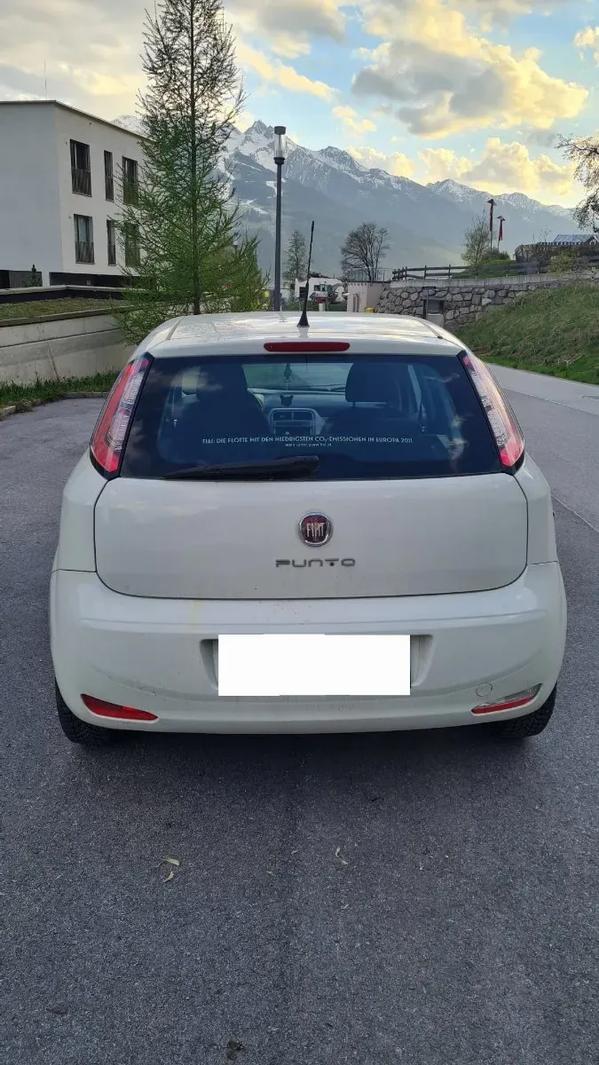Fiat Punto 2012 photo 3