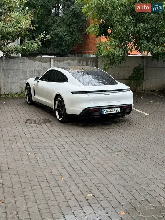 Porsche Taycan 2020 photo 5