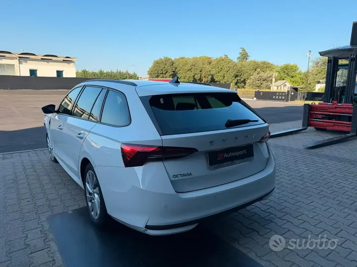 Skoda Octavia 2025 photo 4