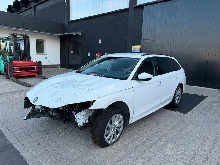 Skoda Octavia 2025 photo 2