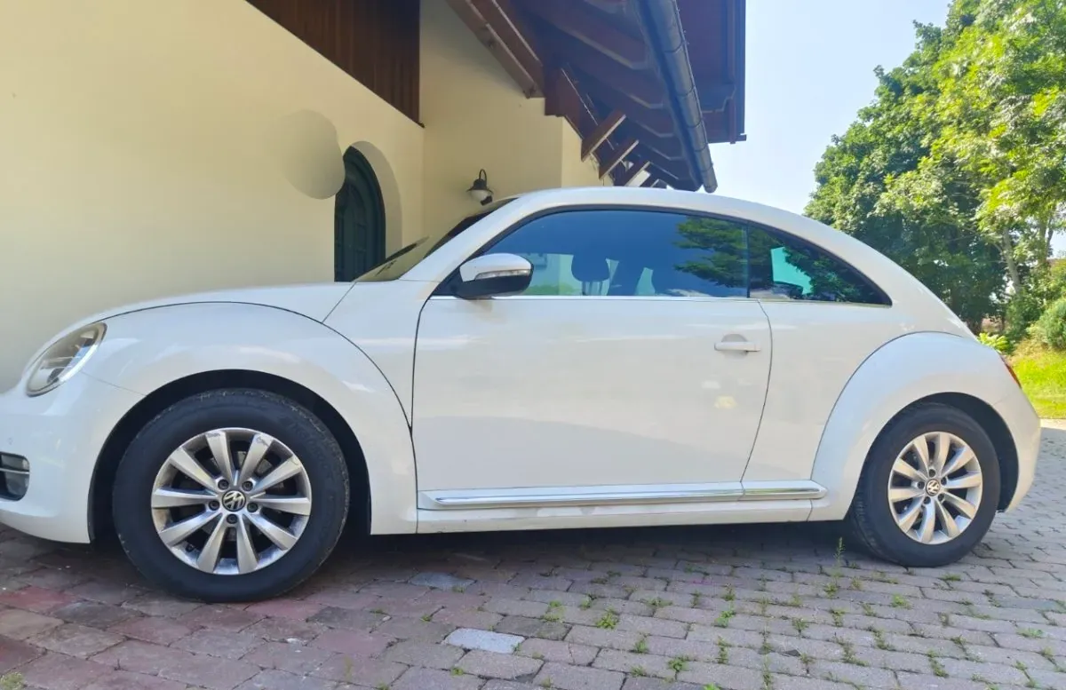 Volkswagen Beetle 2012 photo 3
