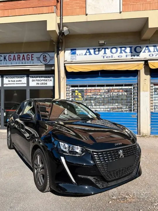 Peugeot 208 2022 photo 3
