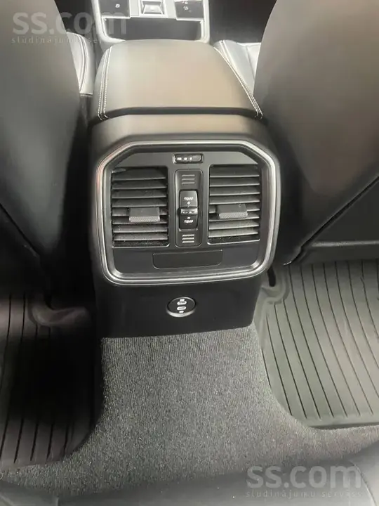 Porsche Macan 2023 photo 5