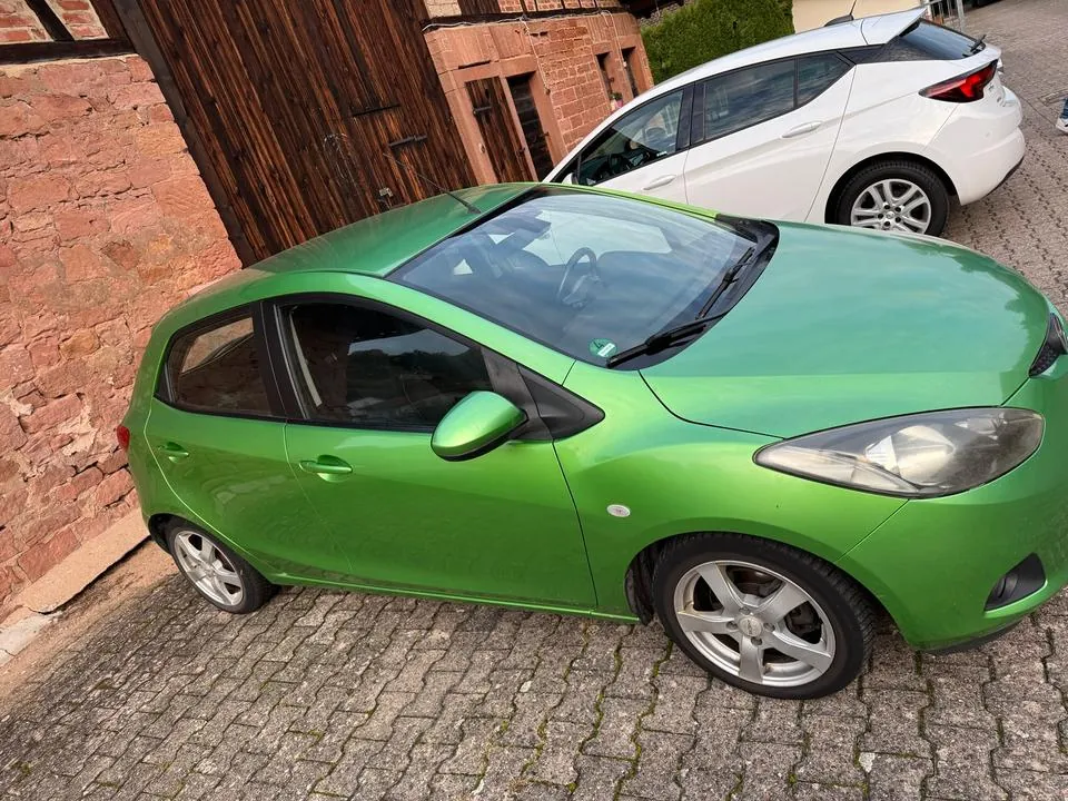 Mazda 2