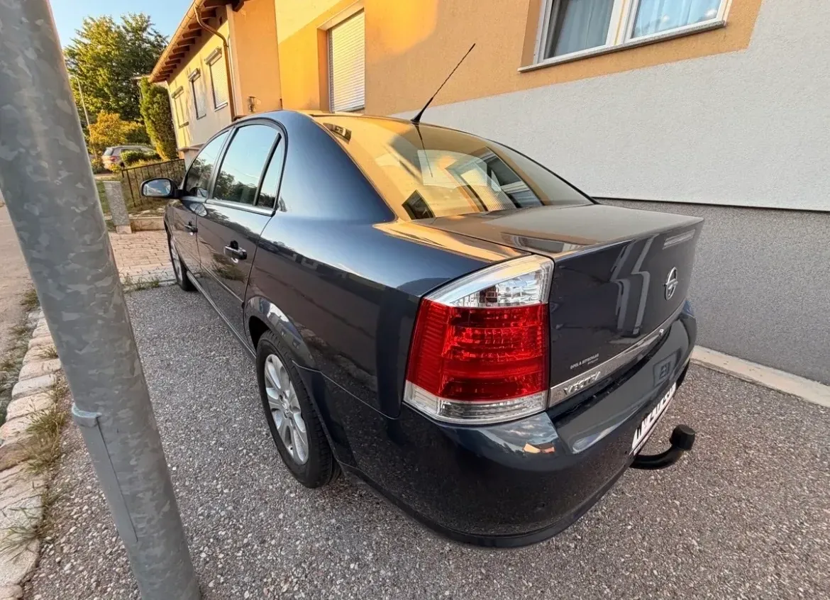 Opel Vectra 2009 photo 3