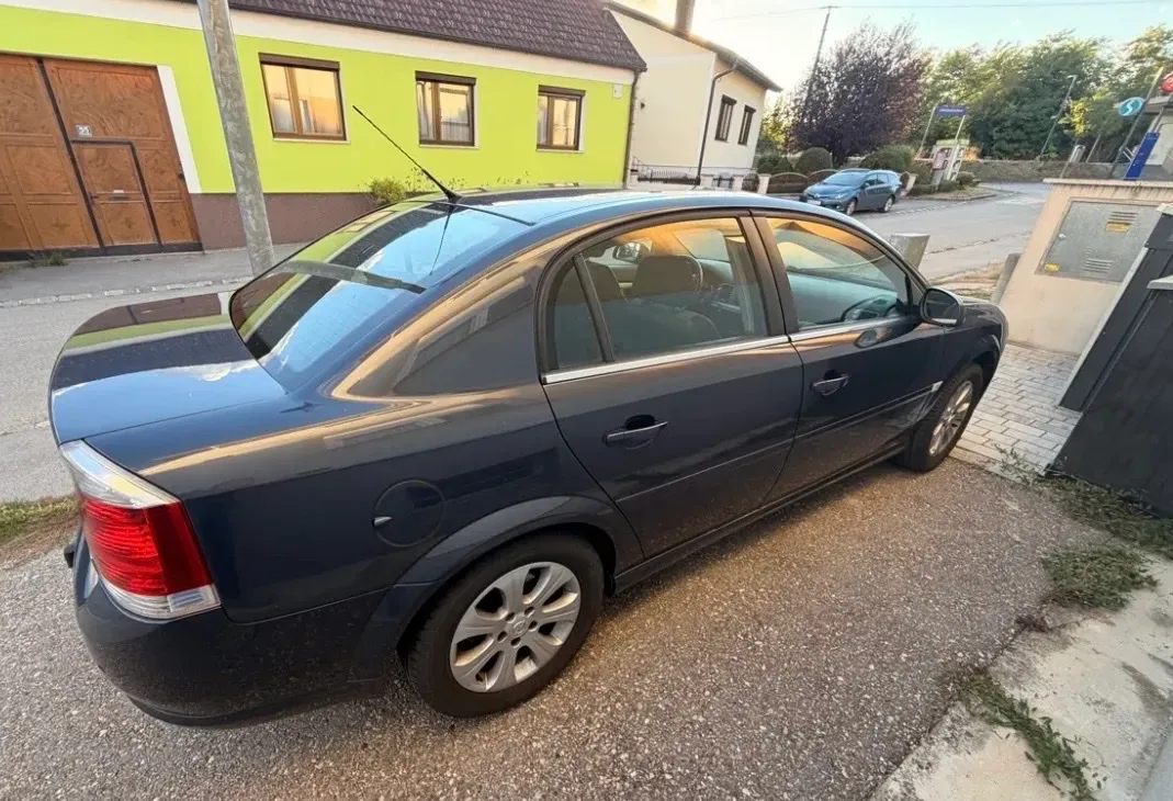 Opel Vectra 2009 photo 2