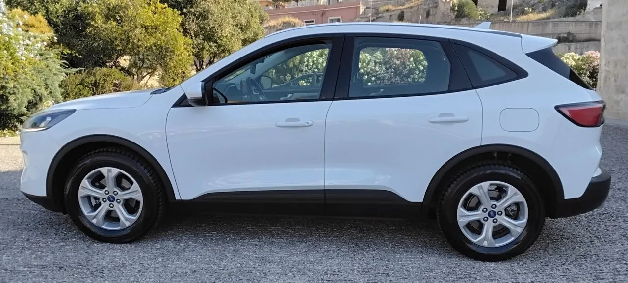 Ford Kuga 2022 photo 2