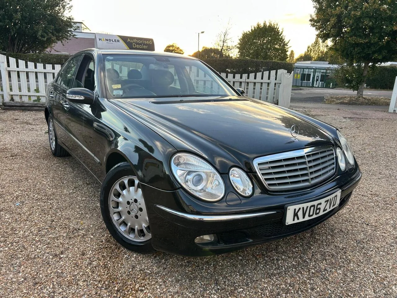 Mercedes-Benz E-Class 2006 photo 3