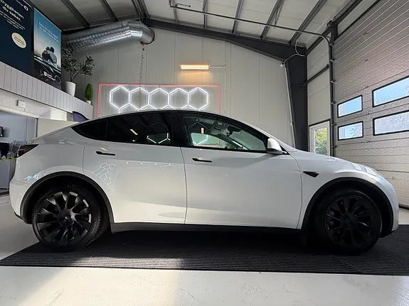 Tesla Model Y 2022 photo 4