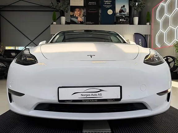 Tesla Model Y 2022 photo 2