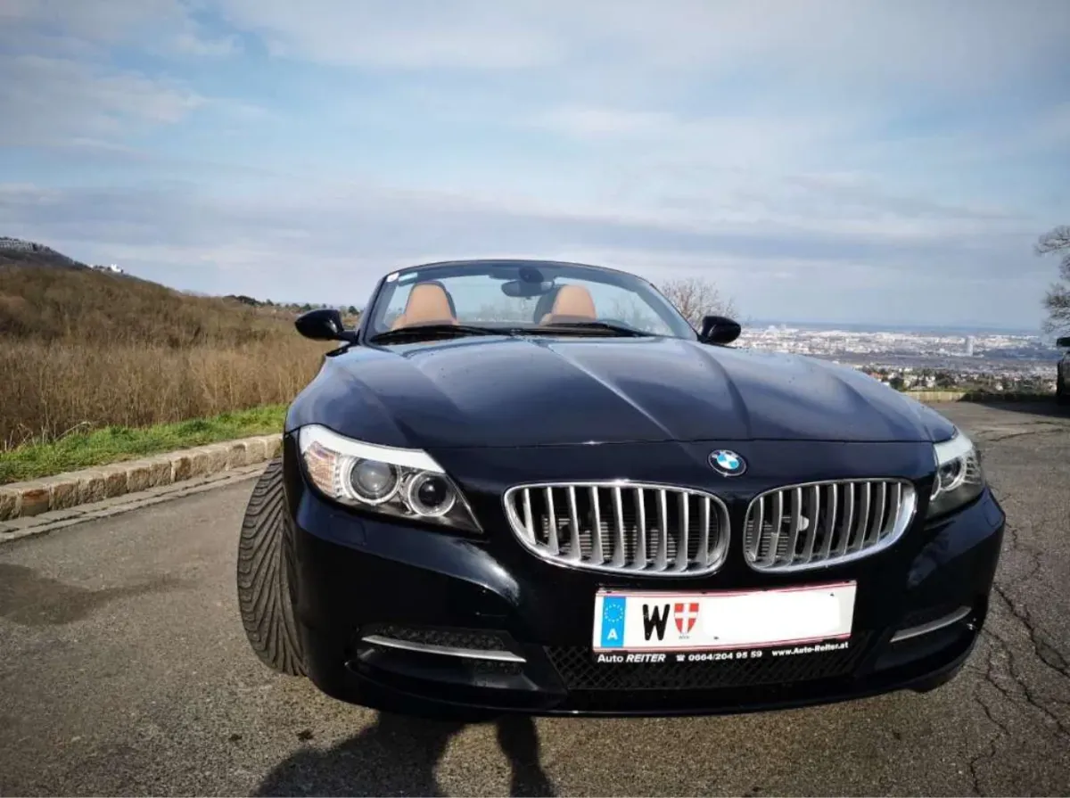 BMW Z4 2010 photo 3