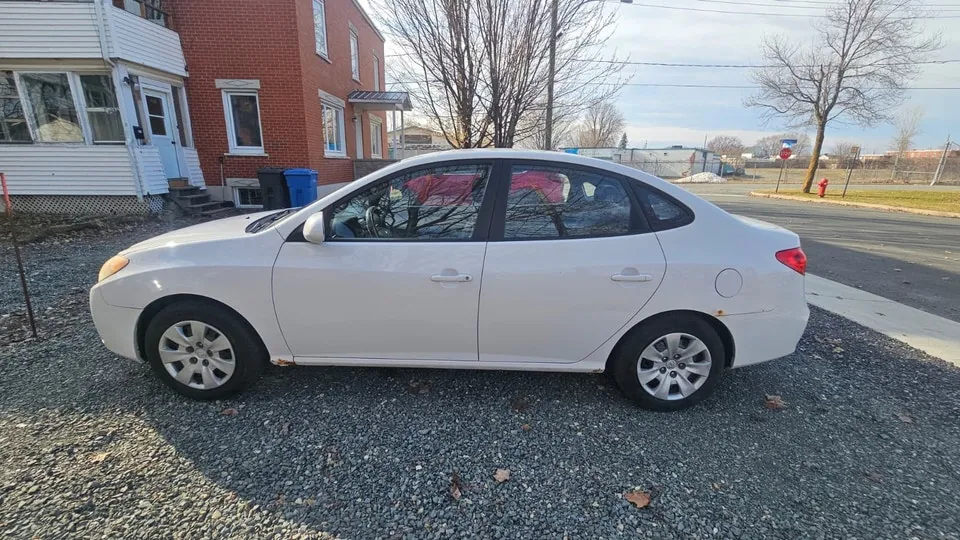 Hyundai Elantra 2009 photo 2