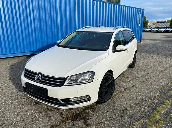Volkswagen Passat 2013 photo 2