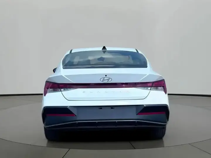 Hyundai Elantra 2024 photo 5