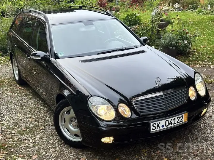 Mercedes-Benz E220 2006 photo 4