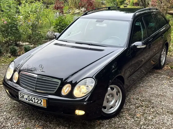 Mercedes-Benz E220 2006 photo 5