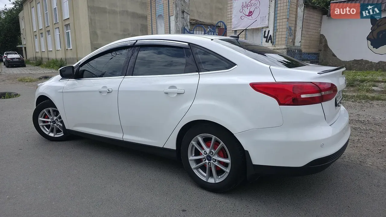 Ford Focus 2016 photo 2