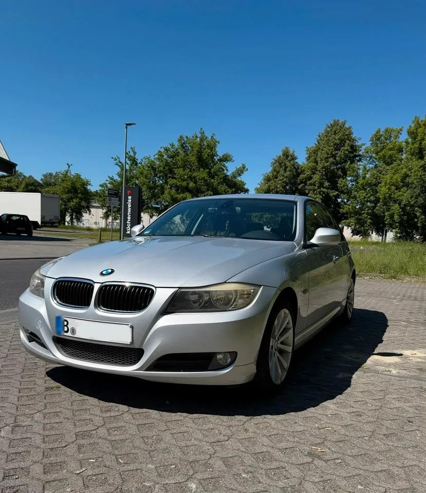 BMW E90